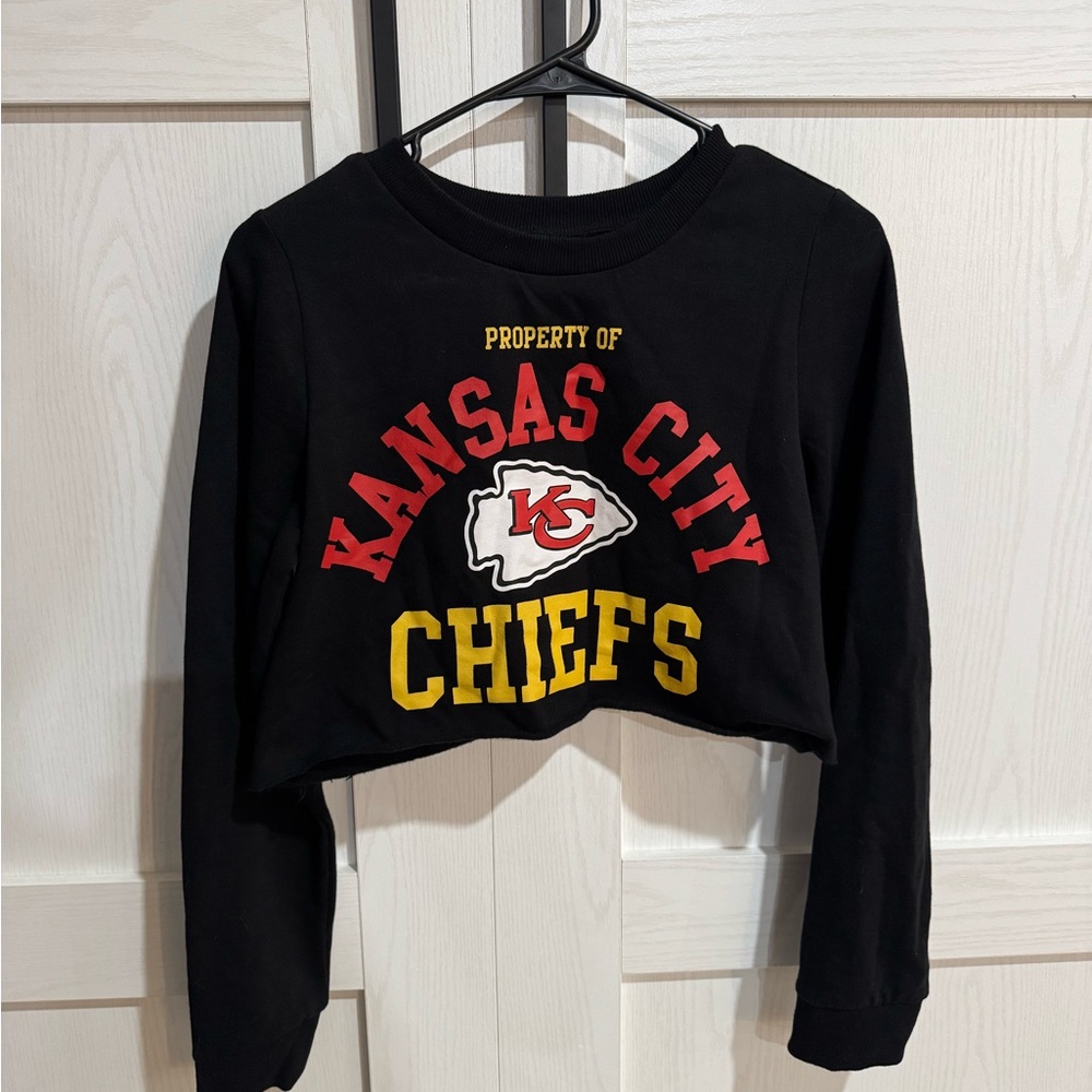 NFL Kansas City Chiefs Women’s Cropped Black Team Crewneck - new without tags